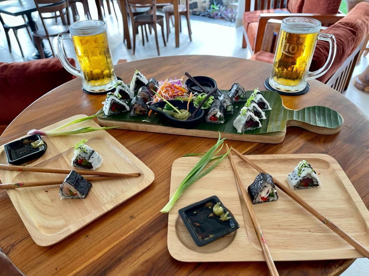 אונה ואטונה Rockside Cabanas Hotel מראה חיצוני תמונה
